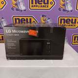 LG 1.1-cu ft 900-Watt Countertop Microwave in Black MSER1130B - New in Box