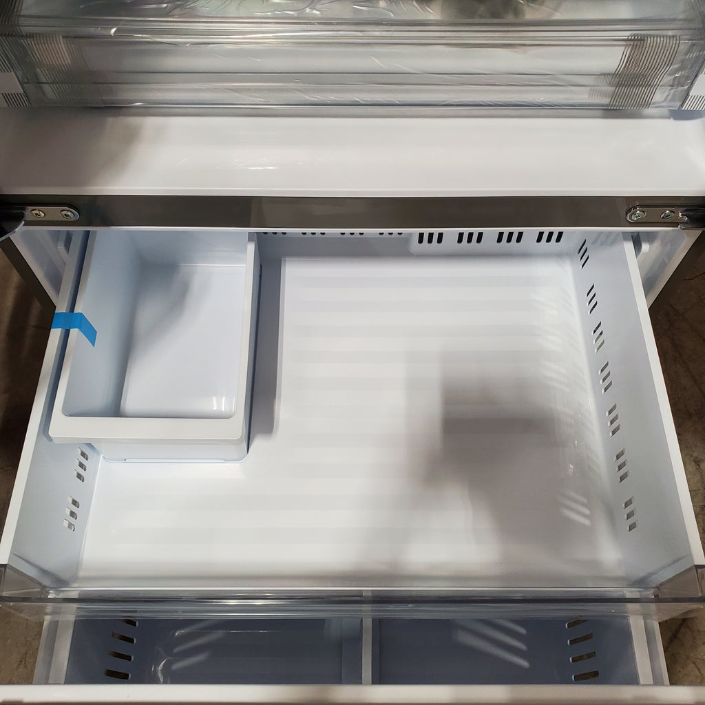 LG 31 cu. ft. Smart Standard-Depth MAX™ French Door Refrigerator with Dual Ice 3SD919 - LRFXS3106S - Scratch & Dent (Minor)