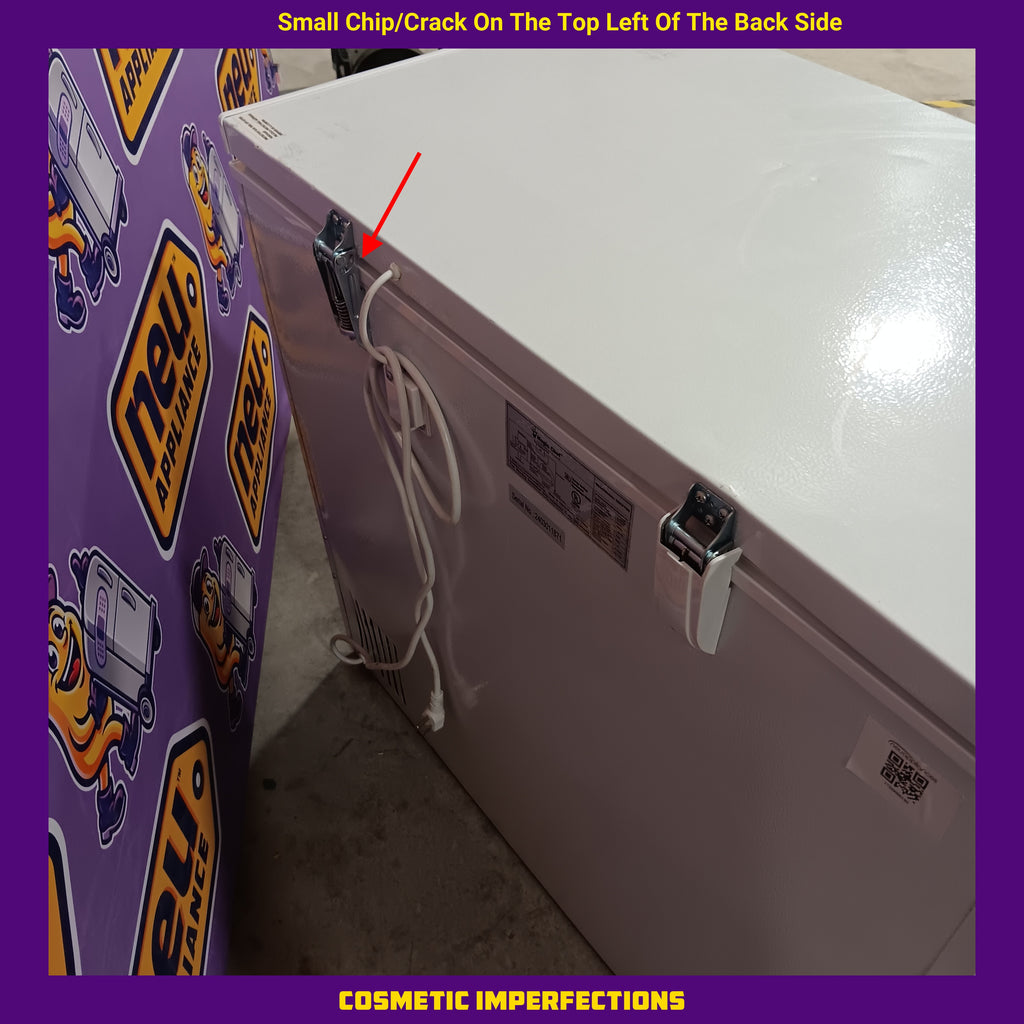 Pictures of Magic Chef 7.0 cu. ft. Chest Freezer in White with 7.0 Cu. Ft. Capacity, Manual Defrost, and Sliding-Bulk Storage Baskets HMCF7W4 - Scratch & Dent (Moderate) - Neu Appliance Outlet - Discount Appliance Outlet in Austin, Tx