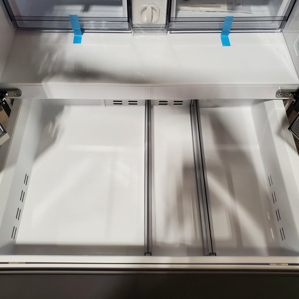 Pictures of Samsung Bespoke 29 cu ft. 4-Door Standard Depth French Door Smart Refrigerator with Beverage Center Auto Fill Pitcher and Dual Ice Maker with Ice Bites™ in White Glass 4SD401 - RF29BB86004MAA - Open Box - Neu Appliance Outlet - Discount Appliance Outlet in Austin, Tx