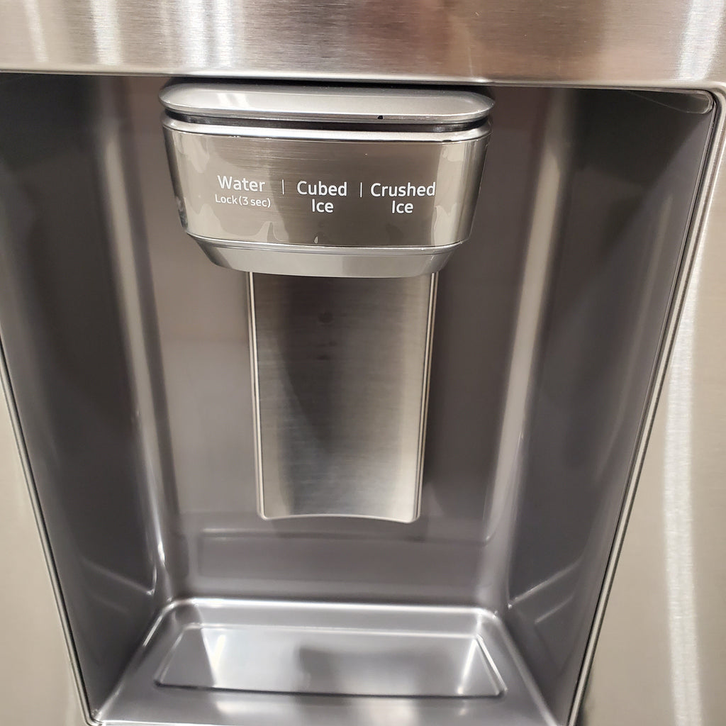 Pictures of Samsung 28-cu ft 4-Door ENERGY STAR Smart French Door Refrigerator with Ice Maker in Fingerprint Resistant Stainless Steel 4SD413 - RF28R7201SR - Scratch and Dent (Minor) - Neu Appliance Outlet - Discount Appliance Outlet in Austin, Tx