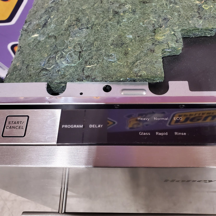 18 in. Honeywell Dishwasher with 8 Place settings 6 Washing Programs with Stainless Steel Tub and UL/Energy Star 25SD084 - HDS18SS - Scratch & Dent (Minor)