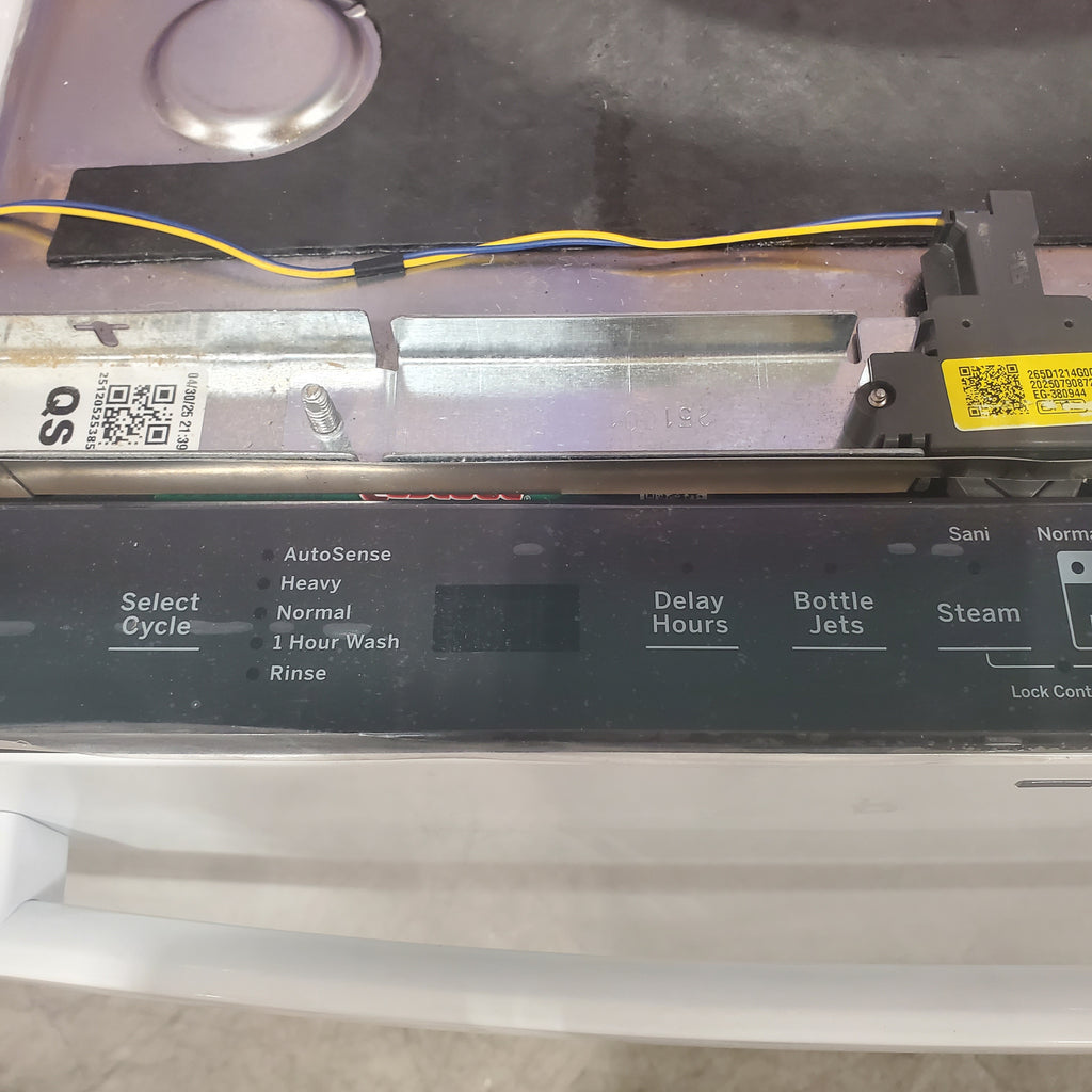 Pictures of GE® ENERGY STAR® Top Control with Stainless Steel Interior Dishwasher with Sanitize Cycle GDT670SGVWW - New in Box - Neu Appliance Outlet - Discount Appliance Outlet in Austin, Tx