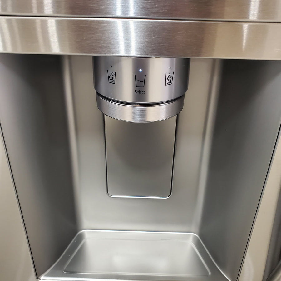 LG Counter-Depth MAX™ with Zero Clearance™ 3-Door French Door Refrigerator with Thin Door Design LF24Z6530S - Scratch & Dent (Moderate)