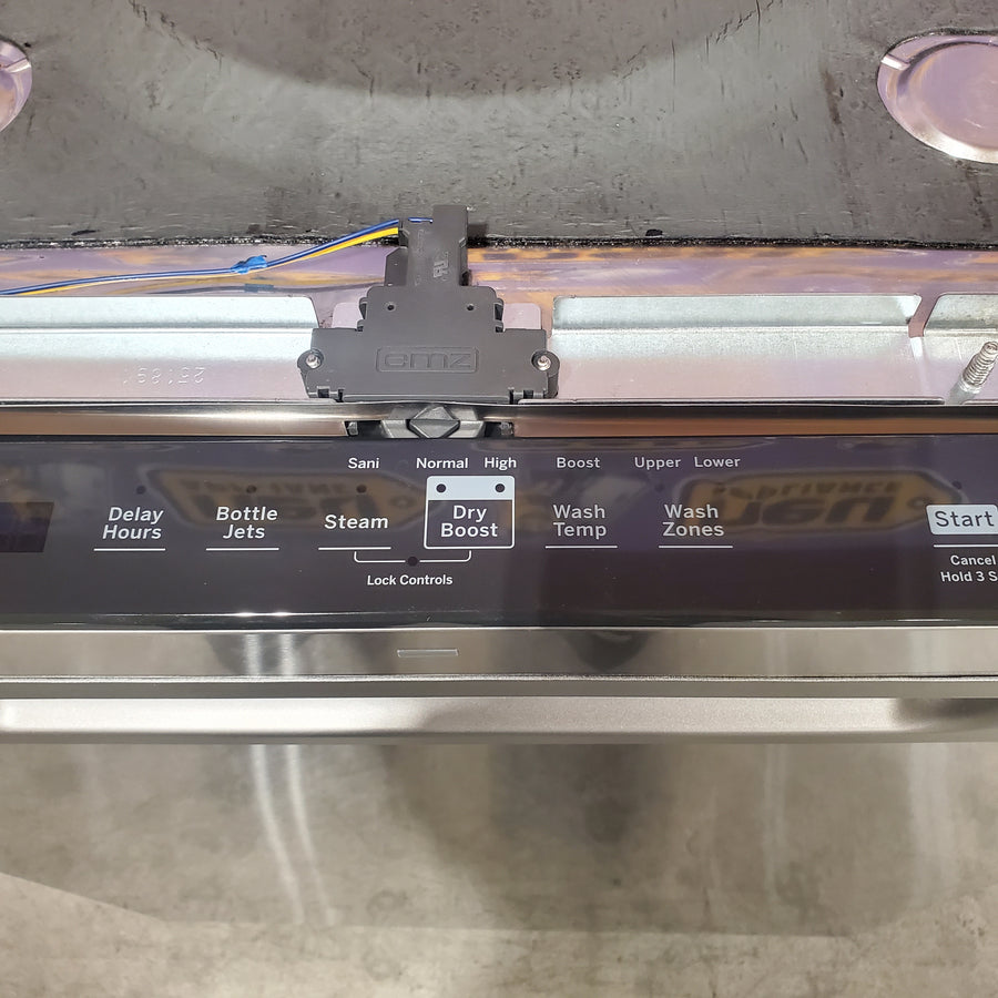 GE® ENERGY STAR® Fingerprint Resistant Top Control with Stainless Steel Interior Dishwasher with Sanitize Cycle 6SD123 - GDP670SYVFS - Open Box