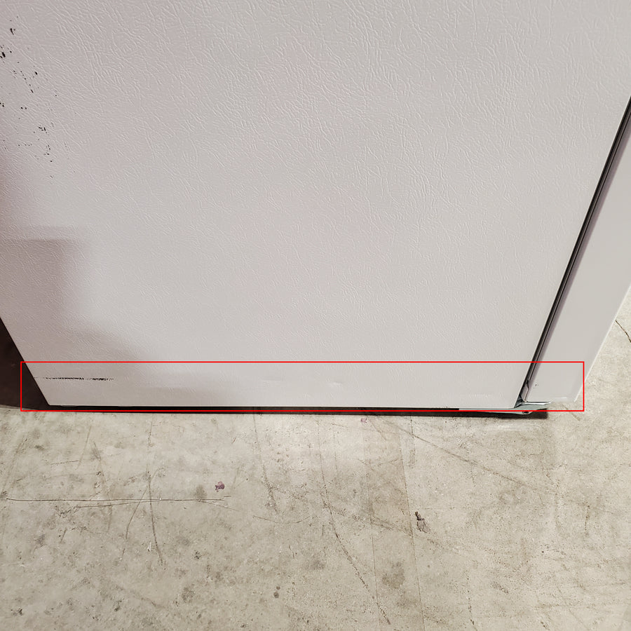 Frigidaire 20 Cu. Ft. Garage Ready Upright Freezer in White 3SD957 - FRUF2020AW - Scratch & Dent (Minor)