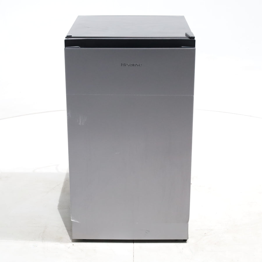 18.7 in. Silver ENERGY STAR Hisense 4.4 cu. ft. Mini Fridge with 2L Beverage Storage - Scratch & Dent - Minor