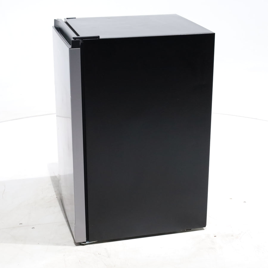 18.7 in. Silver ENERGY STAR Hisense 4.4 cu. ft. Mini Fridge with 2L Beverage Storage - Scratch & Dent - Minor