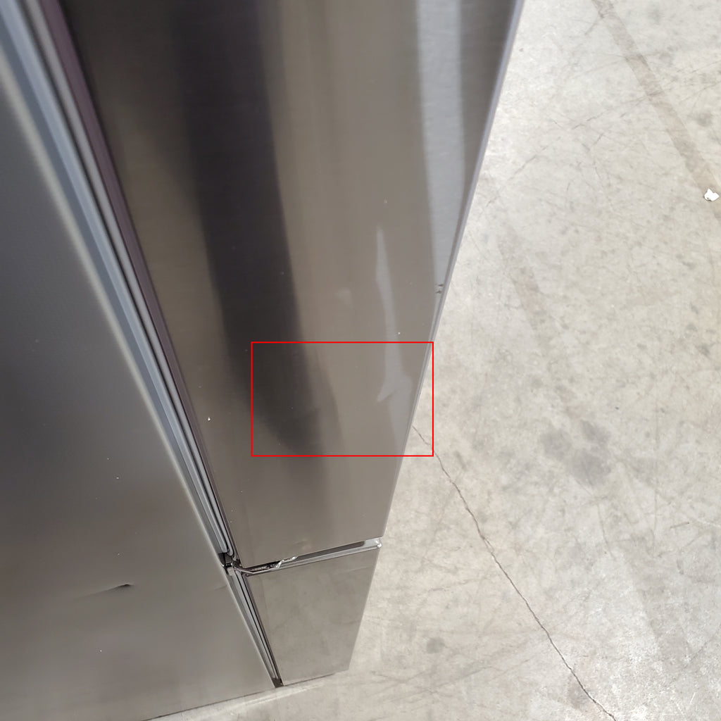 LG 26 cu. ft. Smart InstaView® Counter-Depth MAX™ French Door Refrigerator 17SD118 - LRFOC2606S - Scratch & Dent (Minor)