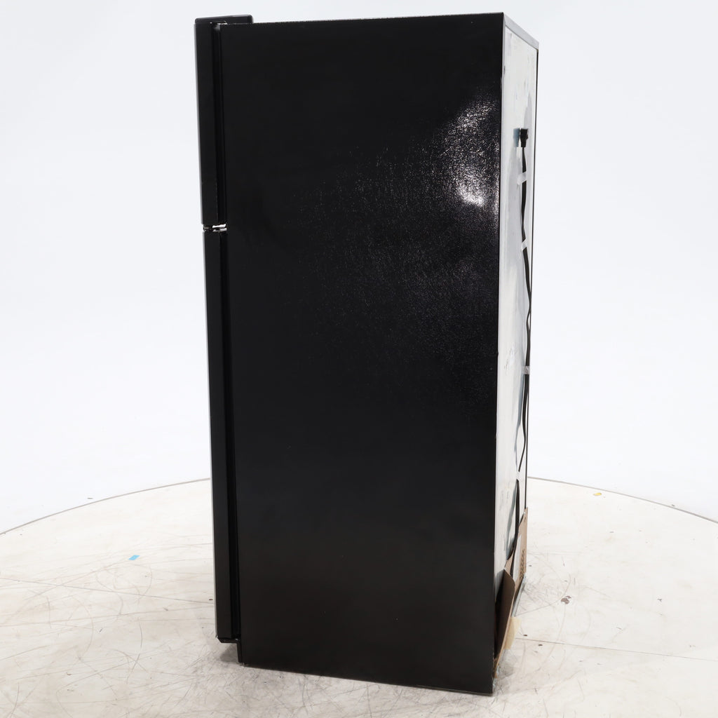 Pictures of 30 in. Wide Black Frigidaire 18 cu. ft. Top Freezer Refrigerator with Reversible Doors - Certified Refurbished - Neu Appliance Outlet - Discount Appliance Outlet in Austin, Tx