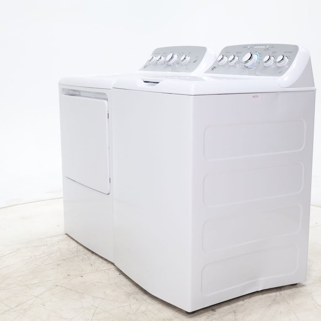 Pictures of ENERGY STAR GE 4.6 cu. ft. Top Load Washing Machine with Stainless Steel Basket and 7.2 cu. ft. Electric Dryer with HE Sensor Dry - Scratch & Dent - Minor - Neu Appliance Outlet - Discount Appliance Outlet in Austin, Tx