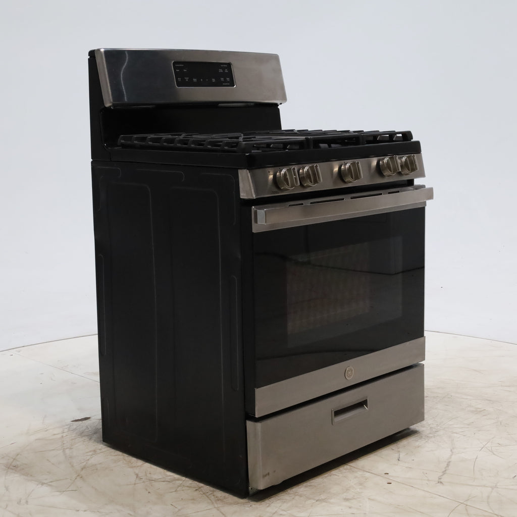 Pictures of Stainless Steel GE 5.0 cu. ft. Freestanding 5 Burner Gas Range with Cast-Iron Grates - Scratch & Dent - Minor - Neu Appliance Outlet - Discount Appliance Outlet in Austin, Tx