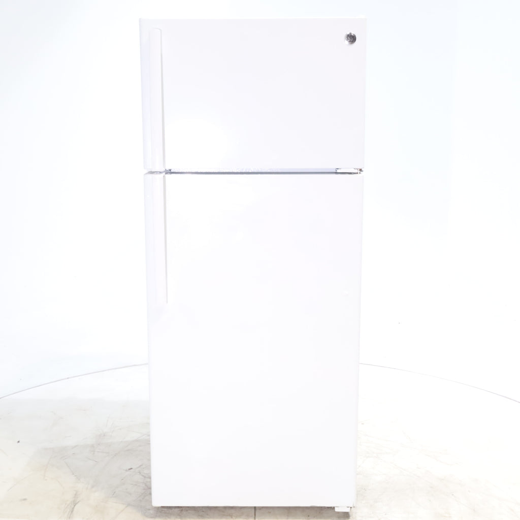 Pictures of 28" Wide GE 17.5 Cu. Ft. Top-Freezer Refrigerator with Adjustable Shelving- Certified Refurbished - Neu Appliance Outlet - Discount Appliance Outlet in Austin, Tx