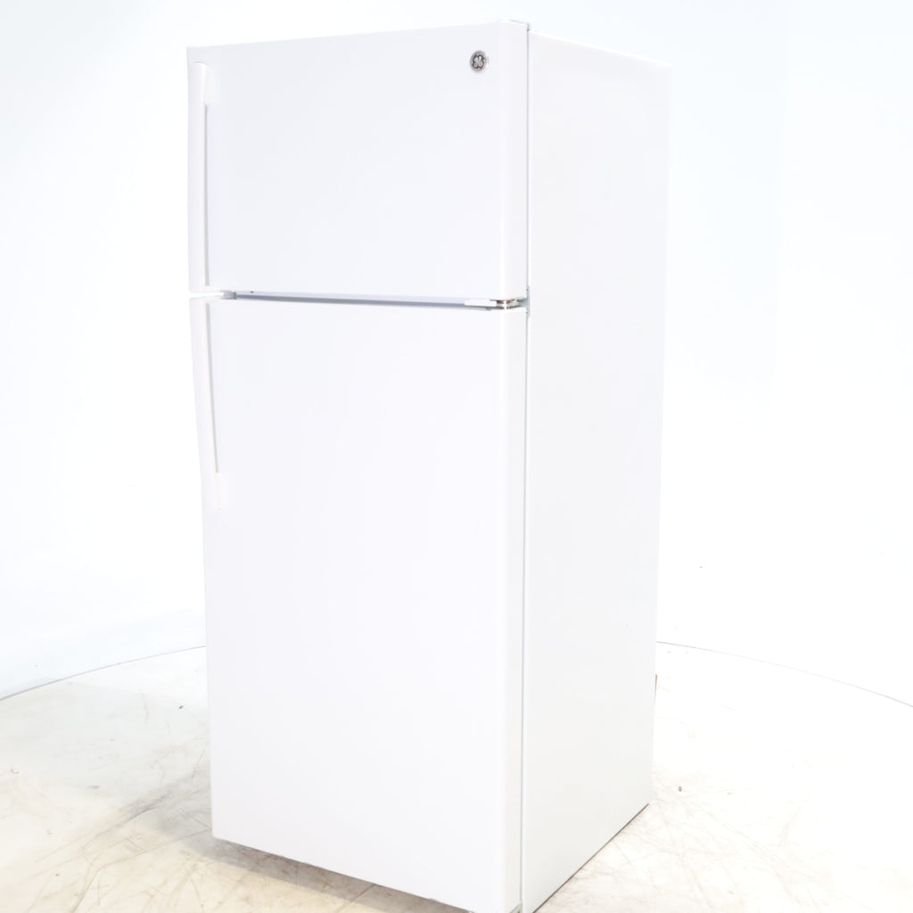 Pictures of 28" Wide GE 17.5 Cu. Ft. Top-Freezer Refrigerator with Adjustable Shelving- Certified Refurbished - Neu Appliance Outlet - Discount Appliance Outlet in Austin, Tx
