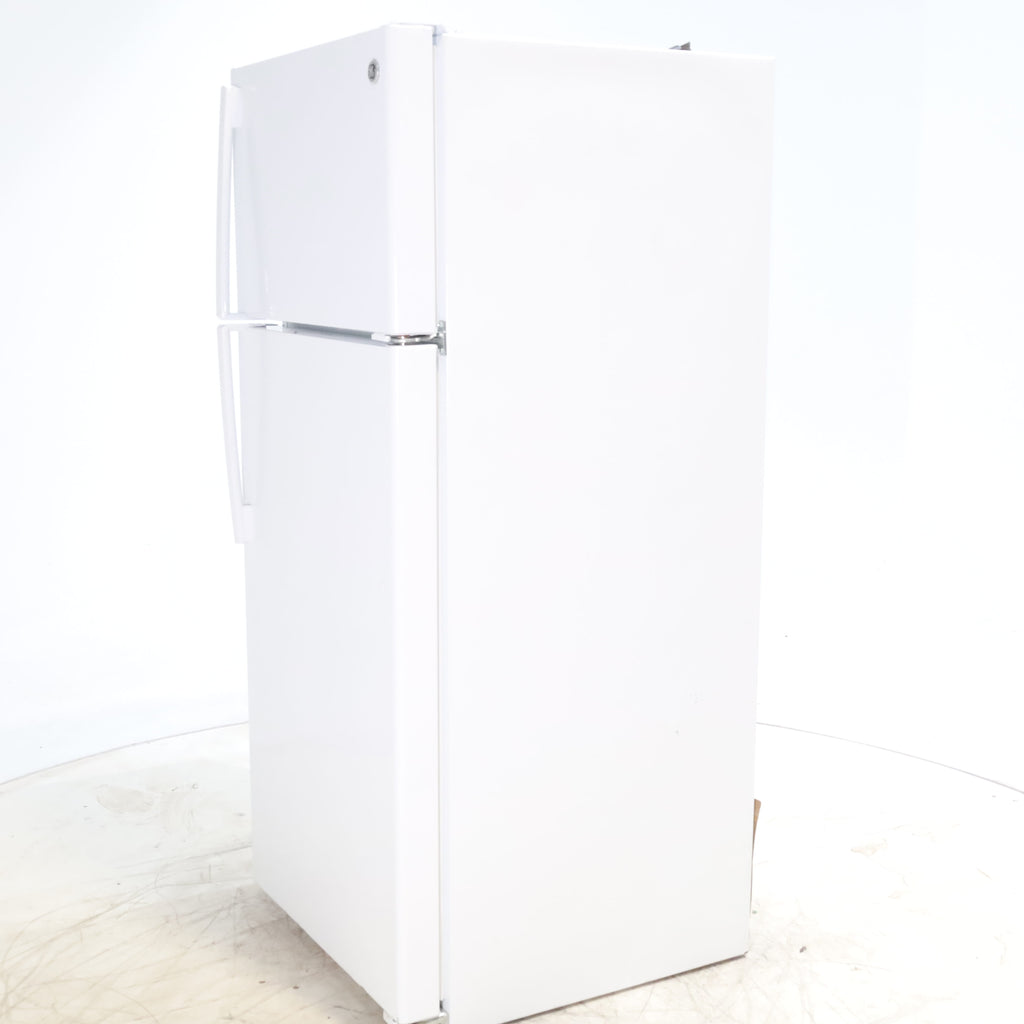 Pictures of 28" Wide GE 17.5 Cu. Ft. Top-Freezer Refrigerator with Adjustable Shelving- Certified Refurbished - Neu Appliance Outlet - Discount Appliance Outlet in Austin, Tx