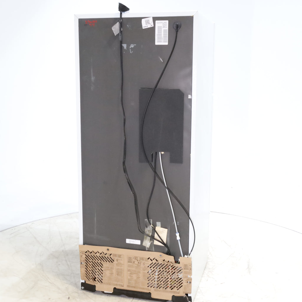 Pictures of 28" Wide GE 17.5 Cu. Ft. Top-Freezer Refrigerator with Adjustable Shelving- Certified Refurbished - Neu Appliance Outlet - Discount Appliance Outlet in Austin, Tx