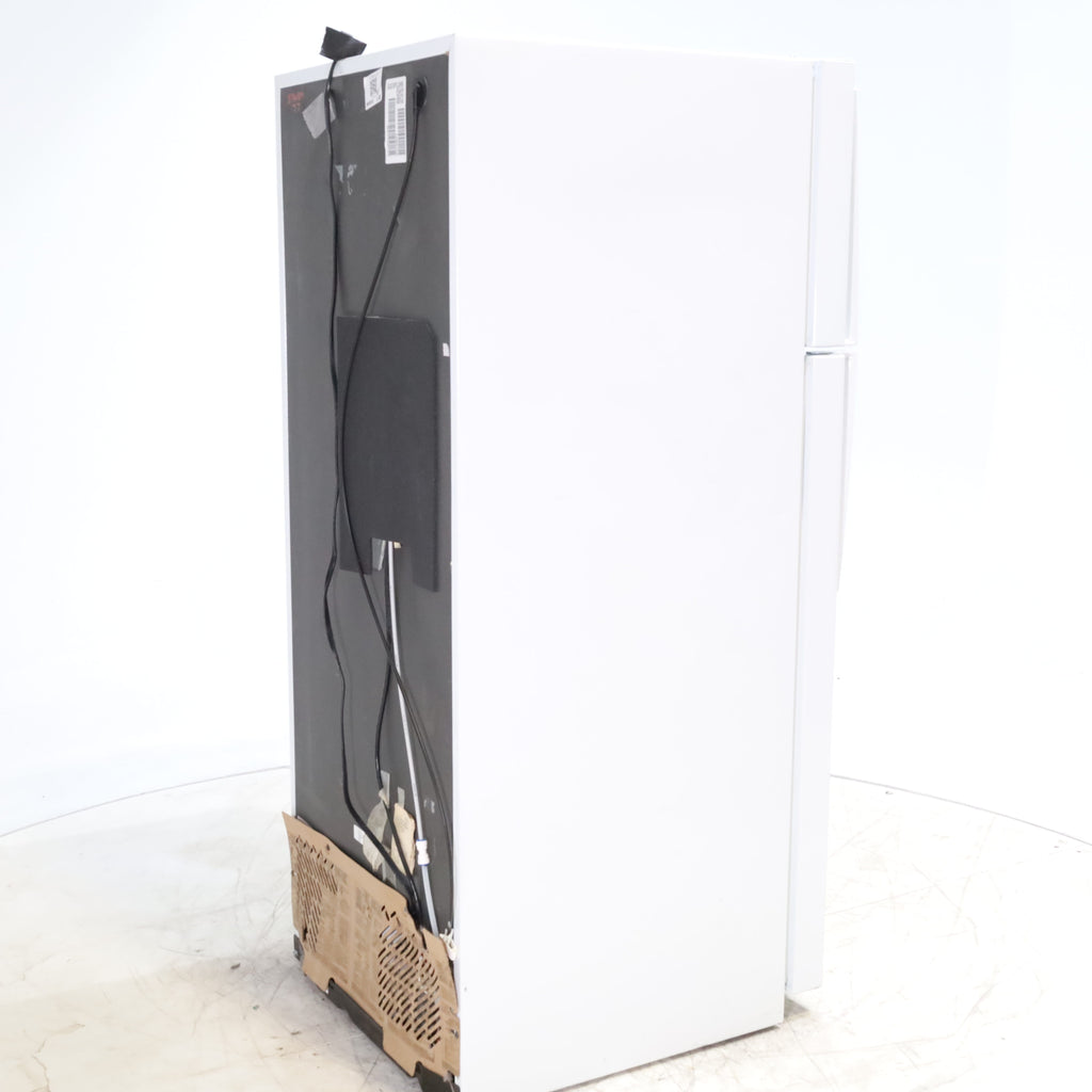 Pictures of 28" Wide GE 17.5 Cu. Ft. Top-Freezer Refrigerator with Adjustable Shelving- Certified Refurbished - Neu Appliance Outlet - Discount Appliance Outlet in Austin, Tx