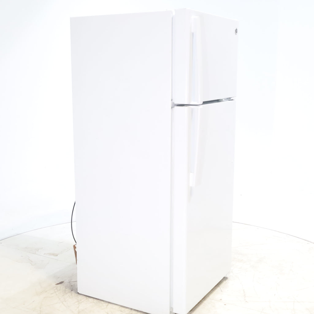 Pictures of 28" Wide GE 17.5 Cu. Ft. Top-Freezer Refrigerator with Adjustable Shelving- Certified Refurbished - Neu Appliance Outlet - Discount Appliance Outlet in Austin, Tx