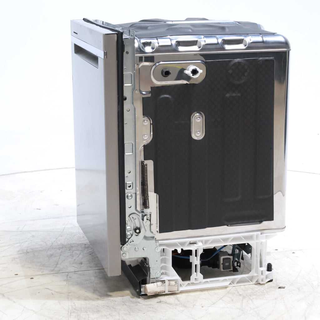 Pictures of Standard 24 in. Fingerprint Resistant Whirlpool Built In Dishwasher with 3rd Rack - Scratch & Dent - Minor - Neu Appliance Outlet - Discount Appliance Outlet in Austin, Tx