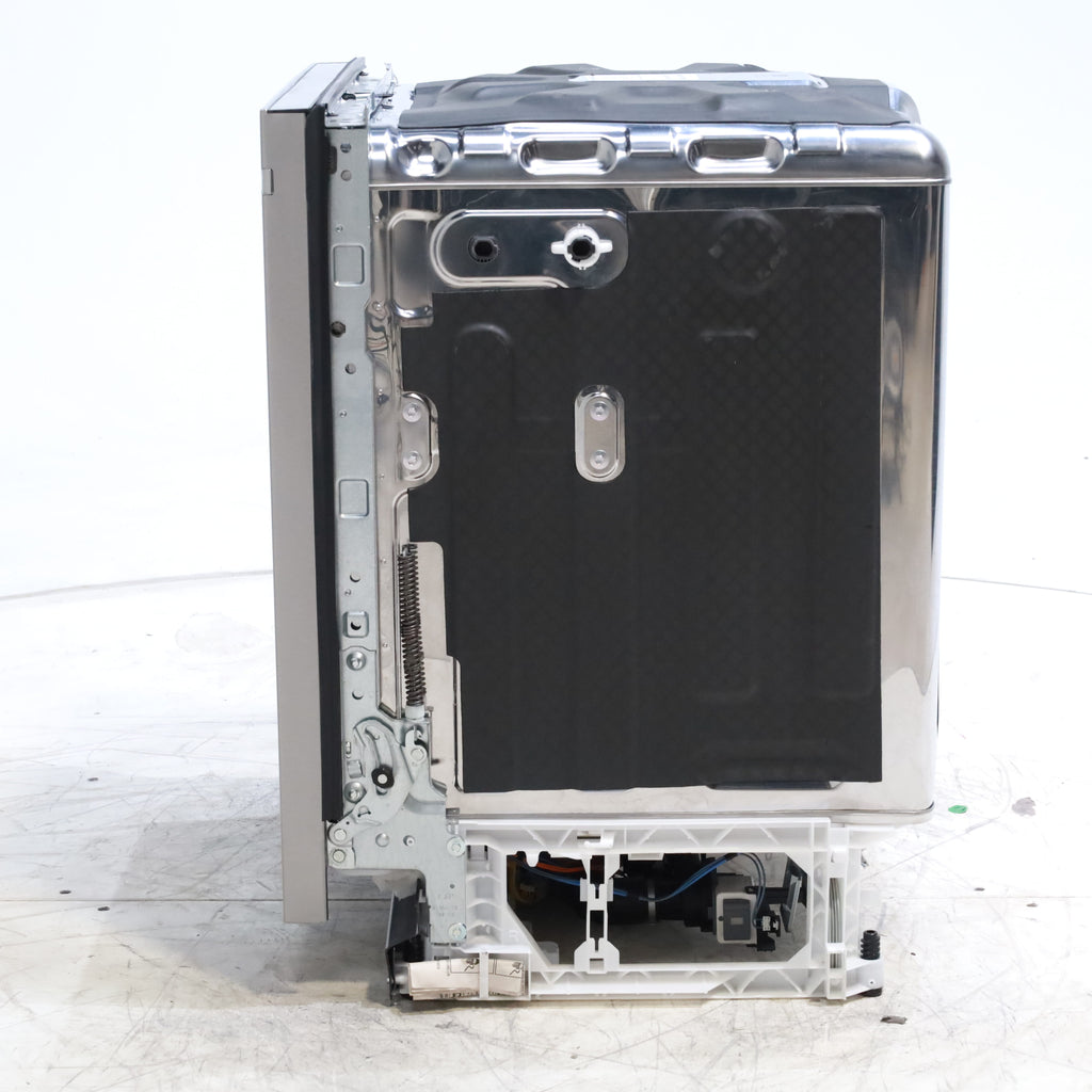 Pictures of Standard 24 in. Fingerprint Resistant Whirlpool Built In Dishwasher with 3rd Rack - Scratch & Dent - Minor - Neu Appliance Outlet - Discount Appliance Outlet in Austin, Tx