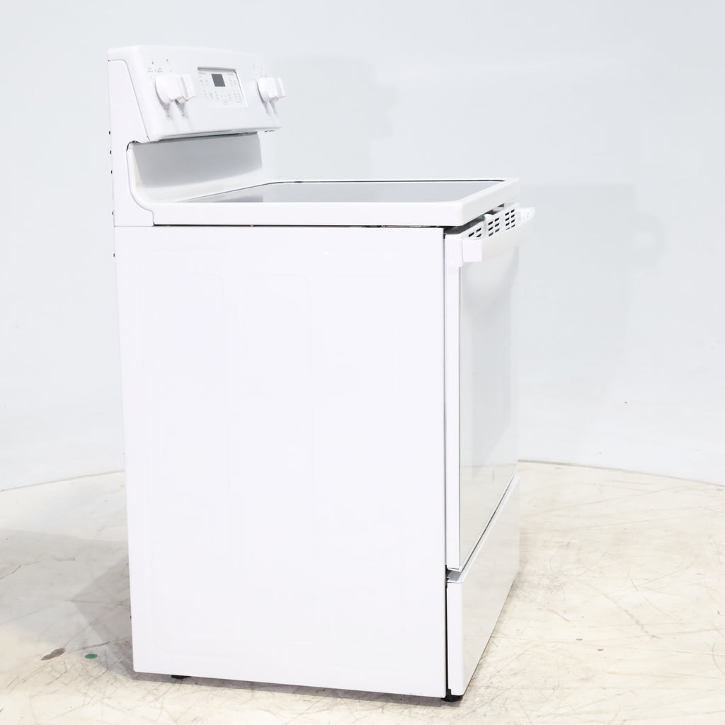 Pictures of White GE 5.3 cu. ft. 4 Element Freestanding Electric Range with Dual Element Baking - Scratch & Dent - Minor - Neu Appliance Outlet - Discount Appliance Outlet in Austin, Tx