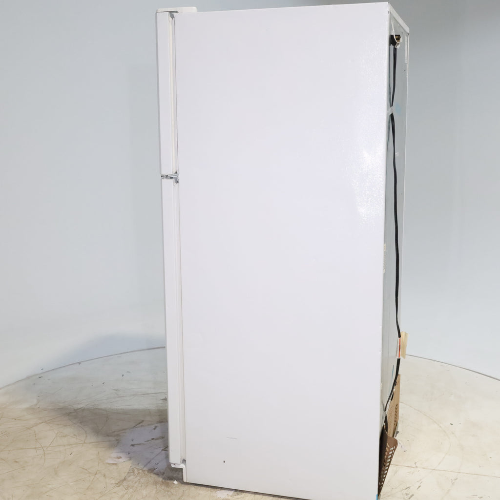 Pictures of 30 in. Wide White Frigidaire 20.4 cu. ft. Top Freezer Refrigerator with Reversible Doors - Certified Refurbished - Neu Appliance Outlet - Discount Appliance Outlet in Austin, Tx