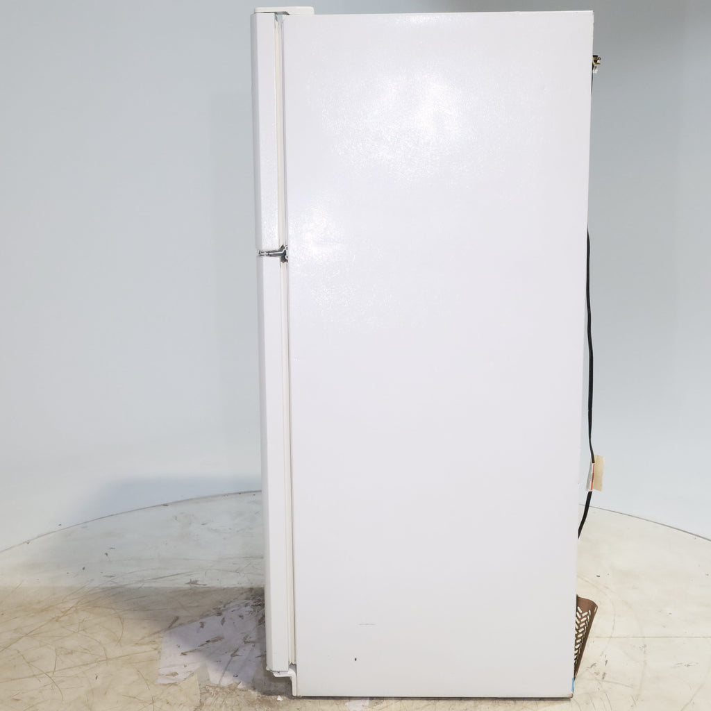 Pictures of 30 in. Wide White Frigidaire 20.4 cu. ft. Top Freezer Refrigerator with Reversible Doors - Certified Refurbished - Neu Appliance Outlet - Discount Appliance Outlet in Austin, Tx