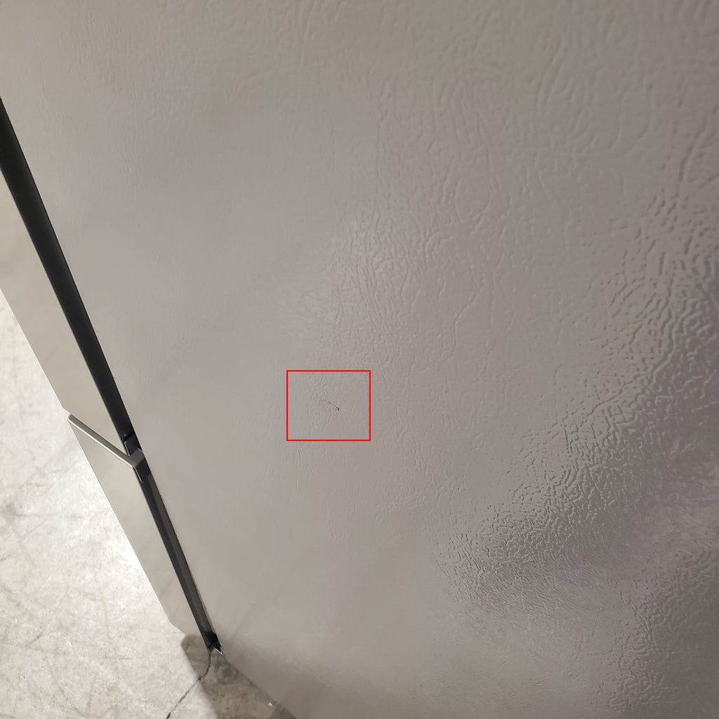 Frigidaire 27.8-cu ft ENERGY STAR French Door Refrigerator with Dual Ice Maker in Fingerprint Resistant Stainless Steel 3SD867 - GRFS2853AF - Scratch & Dent (Minor)