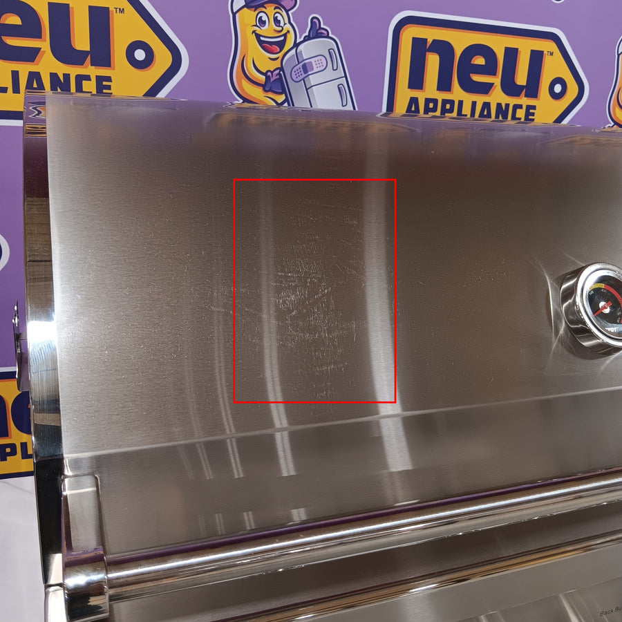 Coyote 36 Inch Built-In Grill with 3 Infinity Burners™, RapidSear™ Infrared Burner, 875 sq. in. Cooking Surface, Interior Grill Lighting, LED Illuminated Knobs, and Integrated Wind Guard C2SL36NG - Scratch & Dent (Moderate)