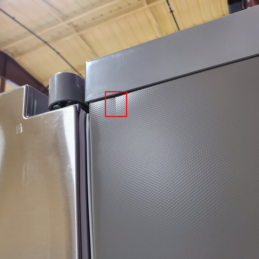 LG 27 cu. ft. Smart Counter-Depth MAX™ French Door Refrigerator with Linear Cooling™ and Internal Water Dispenser 22121512 - LRFLC2706S - Scratch & Dent (Moderate)