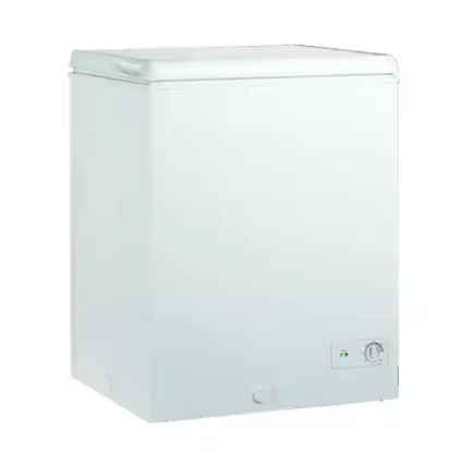 Visanni 4.9 cu. ft. Manual Defrost Chest Freezer with LED Light Type in White Garage Ready 251313SD1053 - DCM5QRWW - Scratch & Dent (Major)