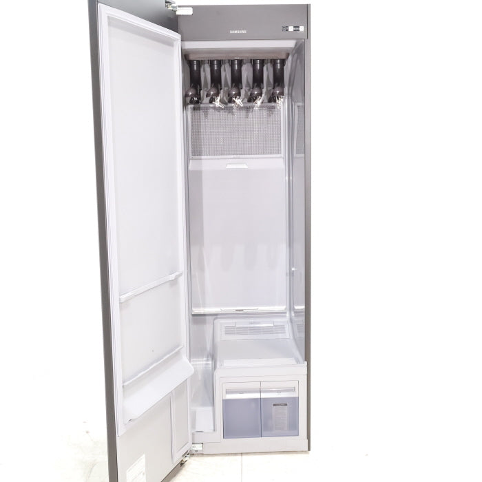 Pictures of Crystal Mirror Finish Samsung Bespoke AirDresser with Steam Refresh - Scratch & Dent - Minor - Neu Appliance Outlet - Discount Appliance Outlet in Austin, Tx