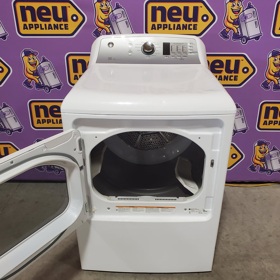 GE® 4.6 cu. ft. Capacity Washer with Stainless Steel Basket GTW680BSJWS - Certified Refurbished and GE® ENERGY STAR® 7.4 cu. ft. Capacity Aluminized Alloy Drum Electric Dryer with Sensor Dry GTD65EBSJWS - Certified Refurbished