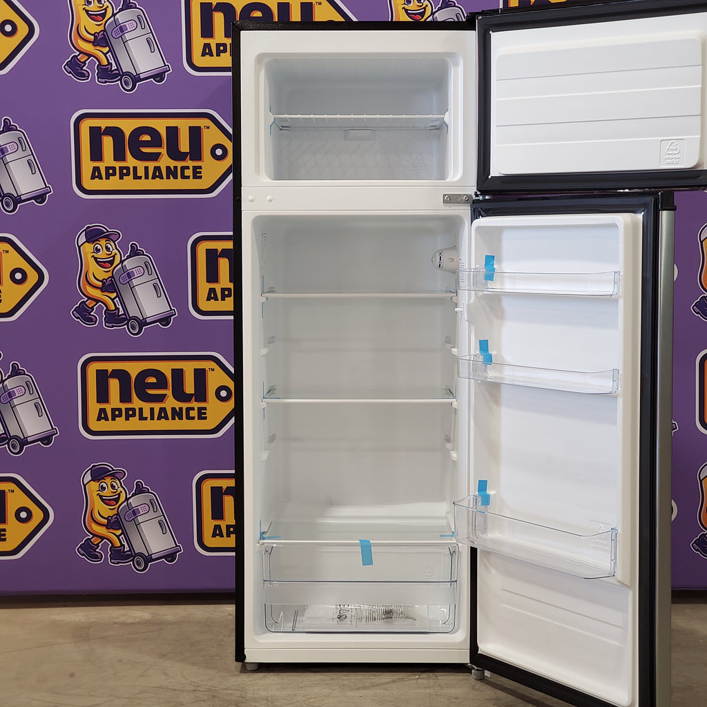 Pictures of Vissani 7.1 cu. ft. Top Freezer Refrigerator with Adjustable Shelf in Stainless Steel MDFF7SS - Scratch & Dent (Minor) - Neu Appliance Outlet - Discount Appliance Outlet in Austin, Tx