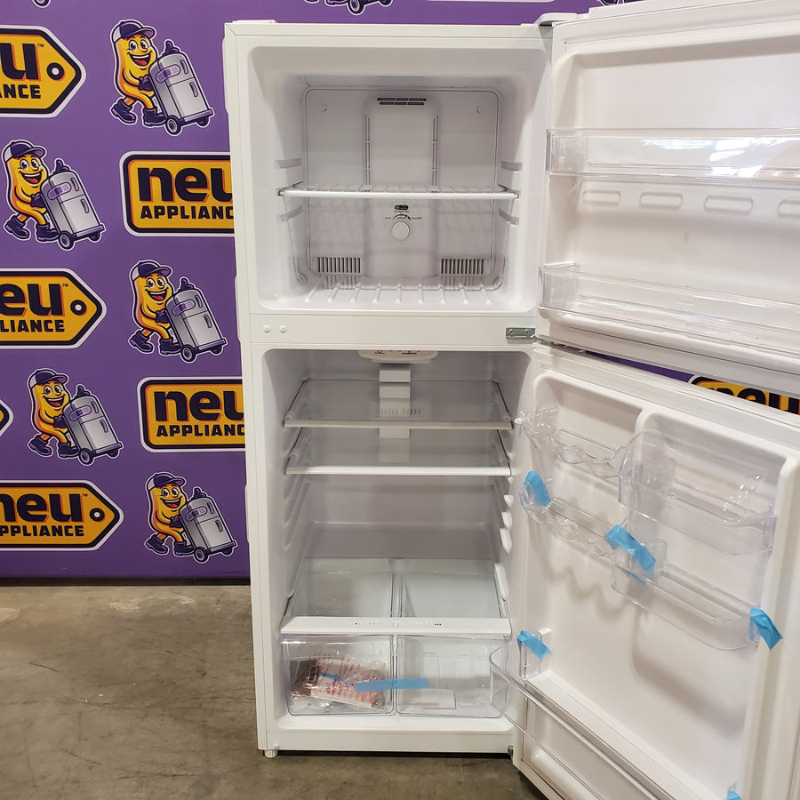 Magic Chef 10.1 cu. ft. Top Freezer Refrigerator in White 25139SD816 - HMDR1000WE - Scratch & Dent (Major)