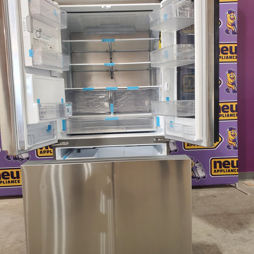 LG 31 cu. ft. Smart Standard-Depth MAX™ French Door Refrigerator with InstaView® Door-in-Door 3SD920 - LF31S6360S - Open Box