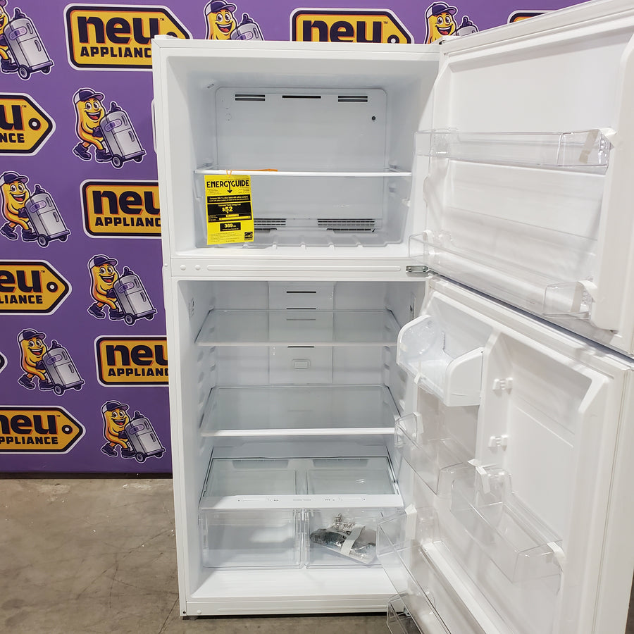 Vissani 18.1 cu. ft. Top Freezer Refrigerator with Adjustable Glass Shelving in White, Garage Ready 25136SD640 - MDTF18WHR5 - Scratch & Dent (Minor)