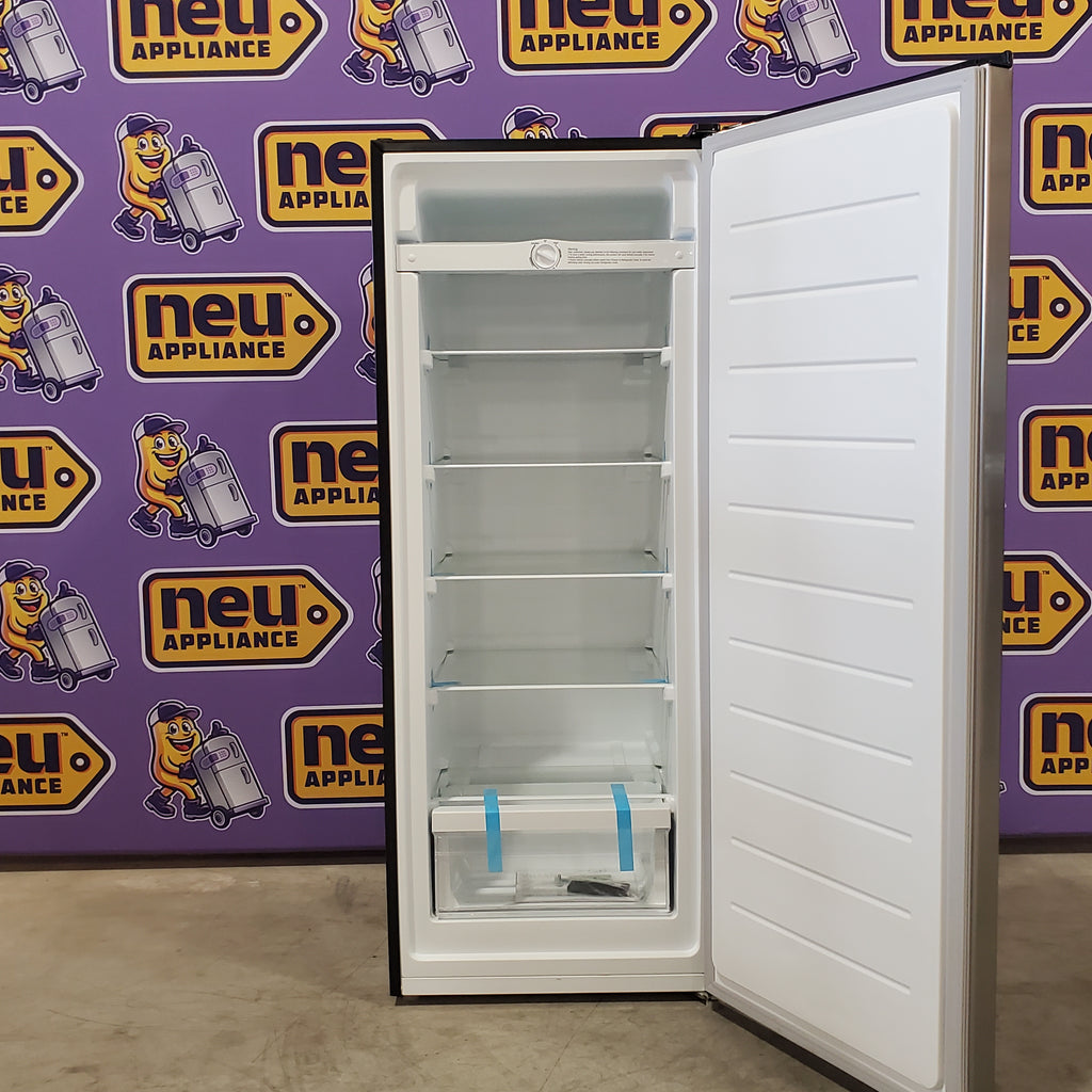 Pictures of 7.1 cu. ft. Manual Defrost Convertible Upright Freezer in Stainless Steel Look MDUFC7SS4 - Scratch & Dent - Moderate - Neu Appliance Outlet - Discount Appliance Outlet in Austin, Tx