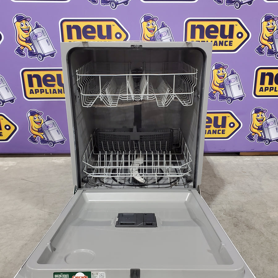 GE® ENERGY STAR® Dishwasher with Front Controls in White 25136SD618 - GDF460PGTWW - Scratch & Dent (Moderate)