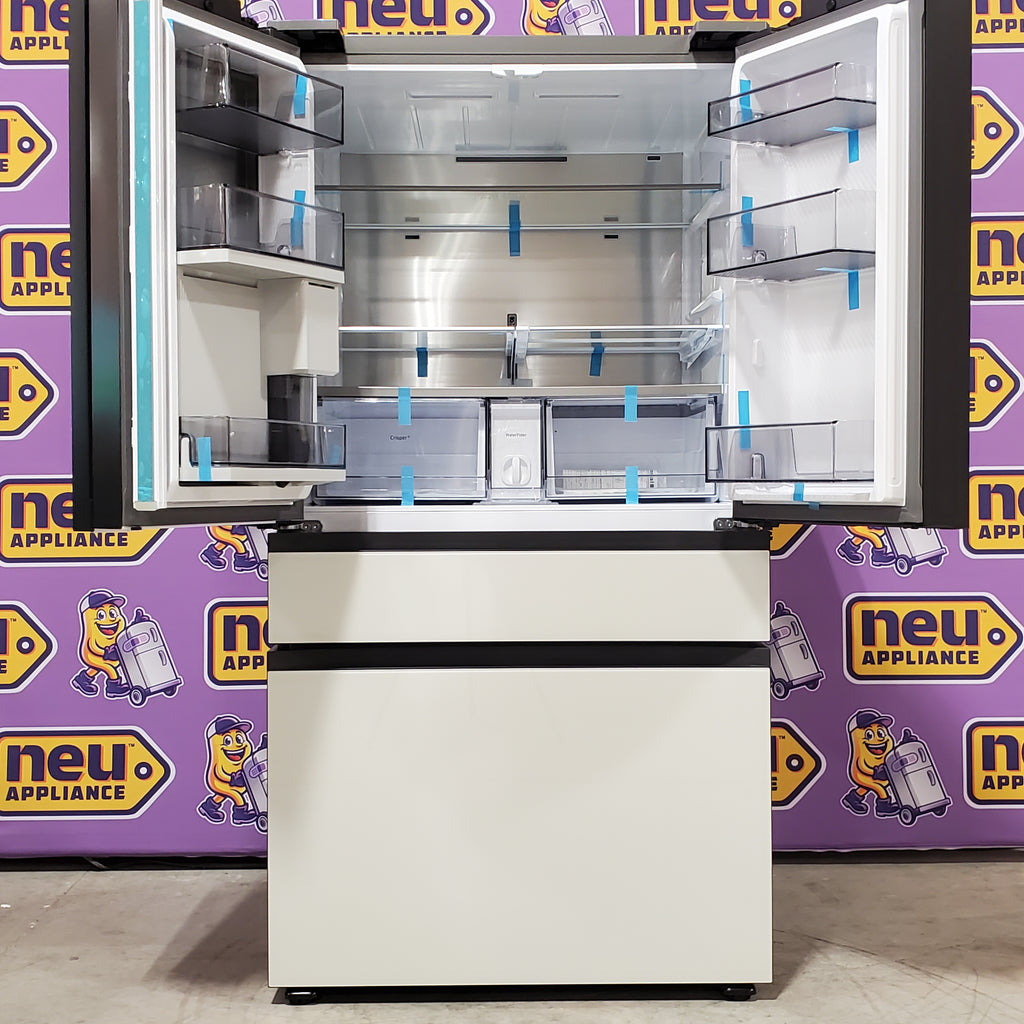 Pictures of Samsung Bespoke 29 cu ft. 4-Door Standard Depth French Door Smart Refrigerator with Beverage Center Auto Fill Pitcher and Dual Ice Maker with Ice Bites™ in White Glass 4SD401 - RF29BB86004MAA - Open Box - Neu Appliance Outlet - Discount Appliance Outlet in Austin, Tx