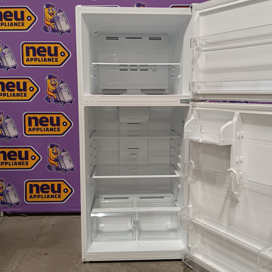 Vissani 18.1 cu. ft. Top Freezer Refrigerator with Adjustable Glass Shelving in White, Garage Ready 2CR178 - MDTF18WHR5 - Scratch & Dent (Minor)