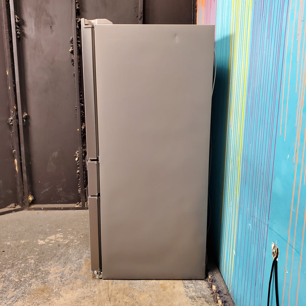 Pictures of Stainless Steel ENERGY STAR Whirlpool 26.2 cu. ft. 4 Door Refrigerator French Door with In Door Ice and Water Dispenser - Scratch & Dent - Minor - Neu Appliance Outlet - Discount Appliance Outlet in Austin, Tx