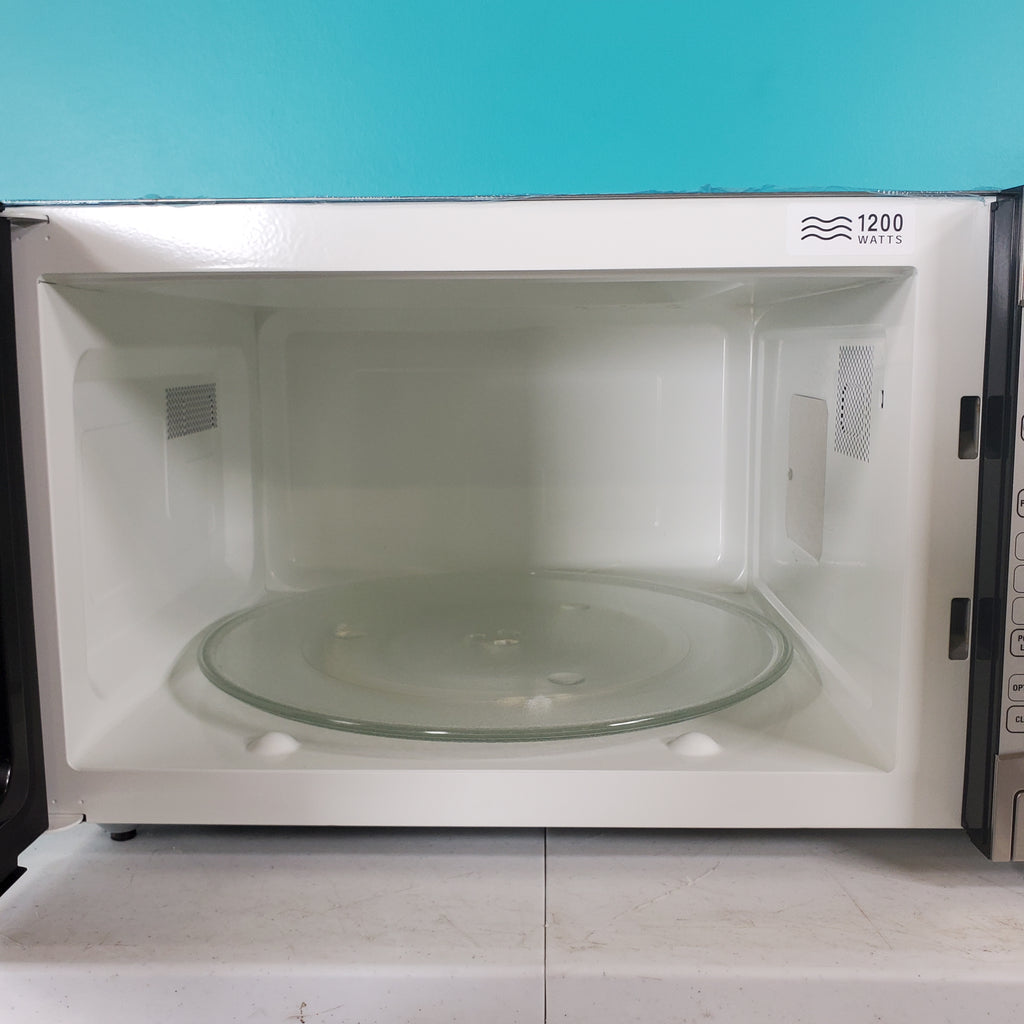 Pictures of Stainless Steel GE. 2.2 cu. ft. Countertop Microwave Oven with Inverter Defrost Technology - Open Box - Neu Appliance Outlet - Discount Appliance Outlet in Austin, Tx