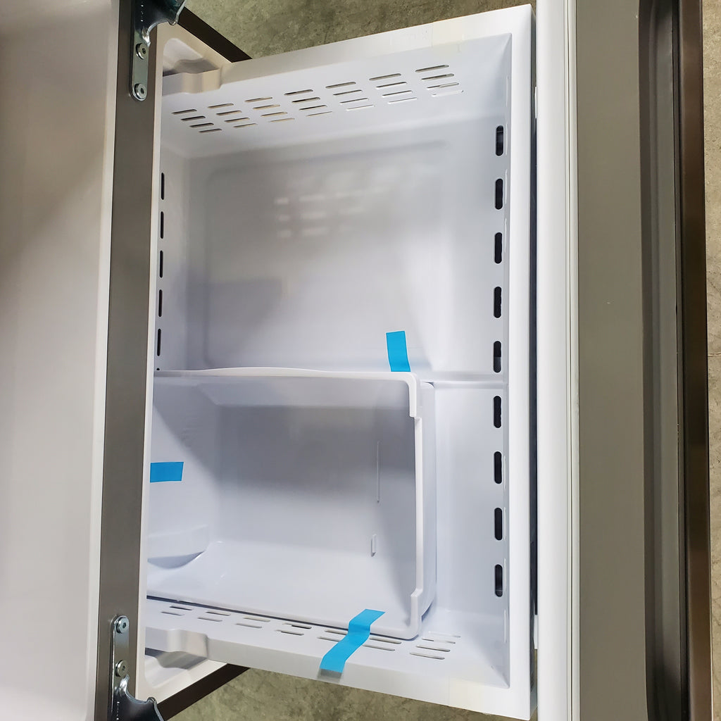 Pictures of 30 in. Stainless Steel ENERGY STAR Samsung 22 cu. ft. 3 Door French Door Refrigerator with Exterior Water and Ice - Scratch & Dent - Minor - Neu Appliance Outlet - Discount Appliance Outlet in Austin, Tx