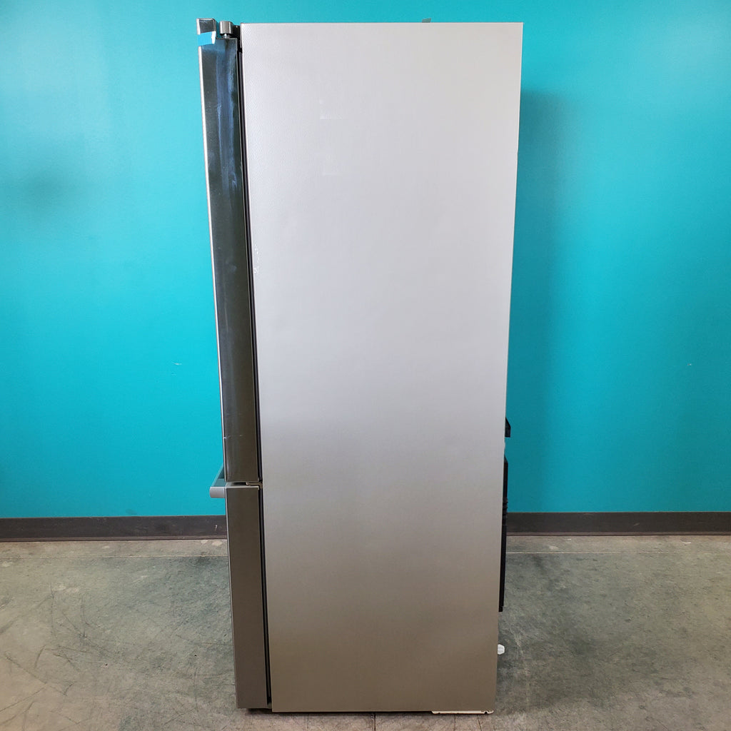 Pictures of Stainless Steel Counter Depth Bosch 500 Series 21.6 cu. ft. 3 Door French Door Refrigerator with Exterior Water and Ice - Scratch & Dent - Minor - Neu Appliance Outlet - Discount Appliance Outlet in Austin, Tx