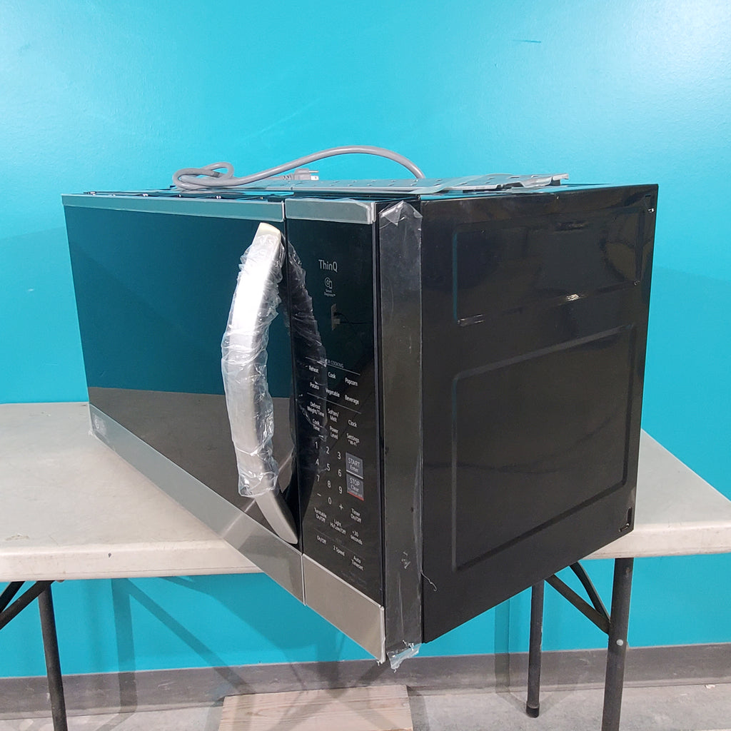 Pictures of PrintProof Stainless Steel LG 1.8 cu. ft. Over The Range Microwave with Scan-to-Cook - Scratch & Dent - Minor - Neu Appliance Outlet - Discount Appliance Outlet in Austin, Tx