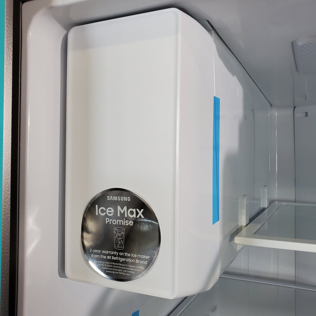 Pictures of Fingerprint Resistant Stainless Steel ENERGY STAR Samsung 27 cu. ft. 3 Door French Door Refrigerator with Dual Ice Makers- Scratch & Dent - Minor - Neu Appliance Outlet - Discount Appliance Outlet in Austin, Tx