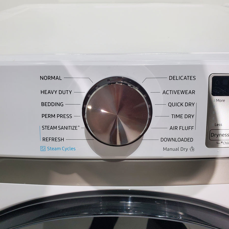 ENERGY STAR Samsung 4.5 cu. ft. Front Load Washer with Vibration Reduction and 7.5 cu. ft. Front Load Gas Dryer with Steam - Scratch & Dent - Moderate