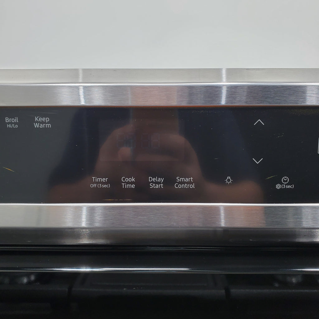 Pictures of Stainless Steel Samsung 6.0 cu. ft. 5 Burner Freestanding Gas Range with Integrated Griddle - Scratch & Dent - Major - Neu Appliance Outlet - Discount Appliance Outlet in Austin, Tx