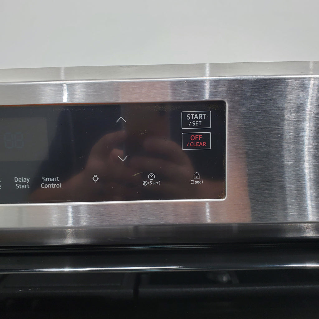 Pictures of Stainless Steel Samsung 6.0 cu. ft. 5 Burner Freestanding Gas Range with Integrated Griddle - Scratch & Dent - Major - Neu Appliance Outlet - Discount Appliance Outlet in Austin, Tx